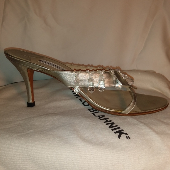 MANOLO BLAHNIK Heels - Picture 7 of 16